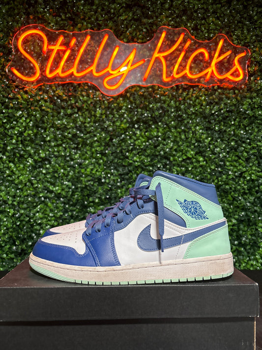 Size 10.5 - Jordan 1 mid “Mint Foam”