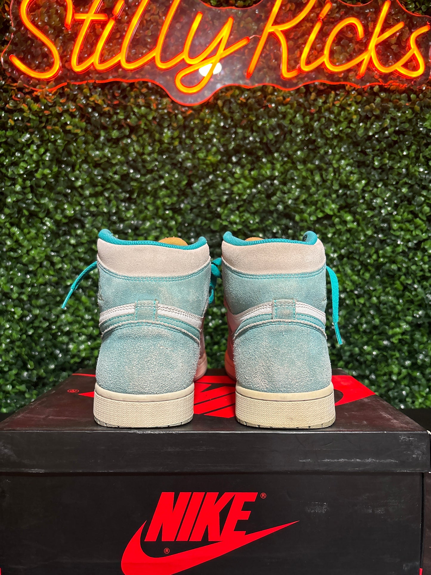 Size 9.5 - Jordan 1 high “Turbo Green”