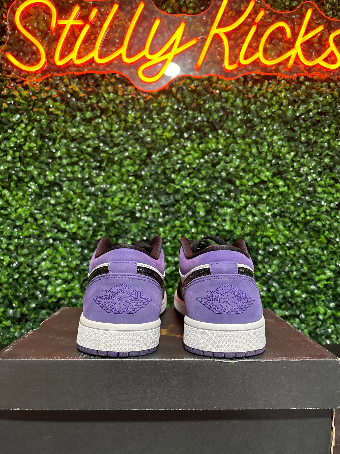 Size 8 - Jordan 1 low “Court Purple”